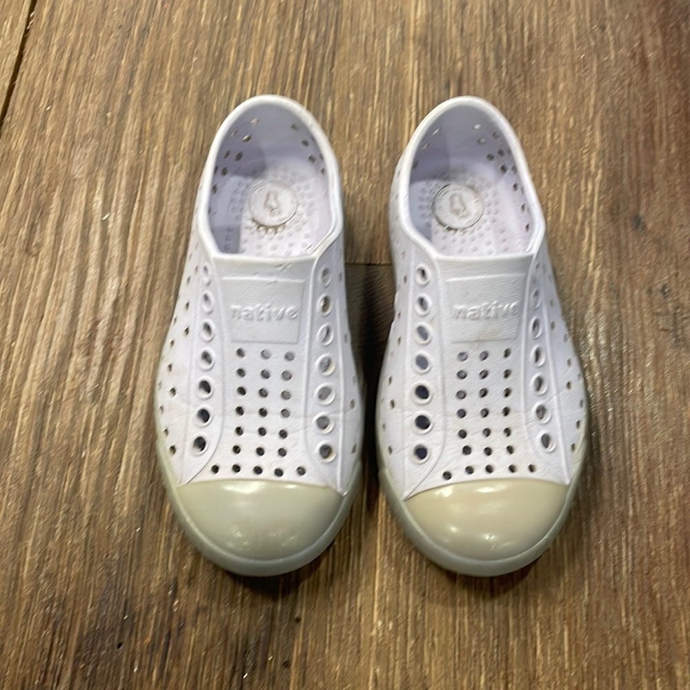 Native Lila and Gray Sandals Size 8